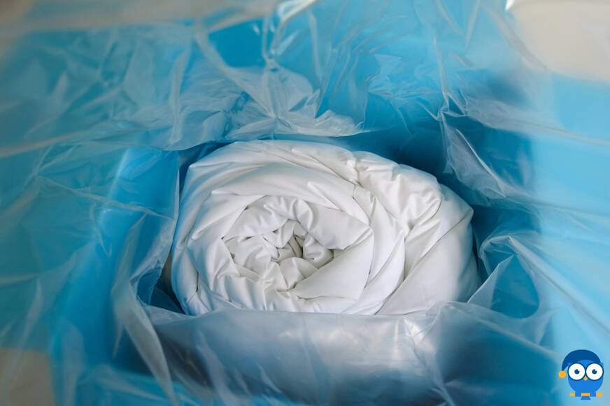 Simba Hybrid Duvet in plastic